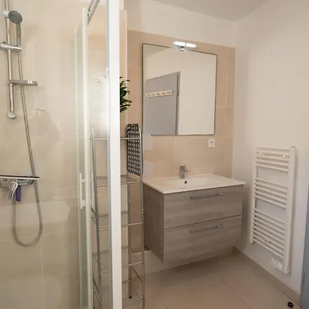 Apartment Vias-plage - Large T1 100m From The *